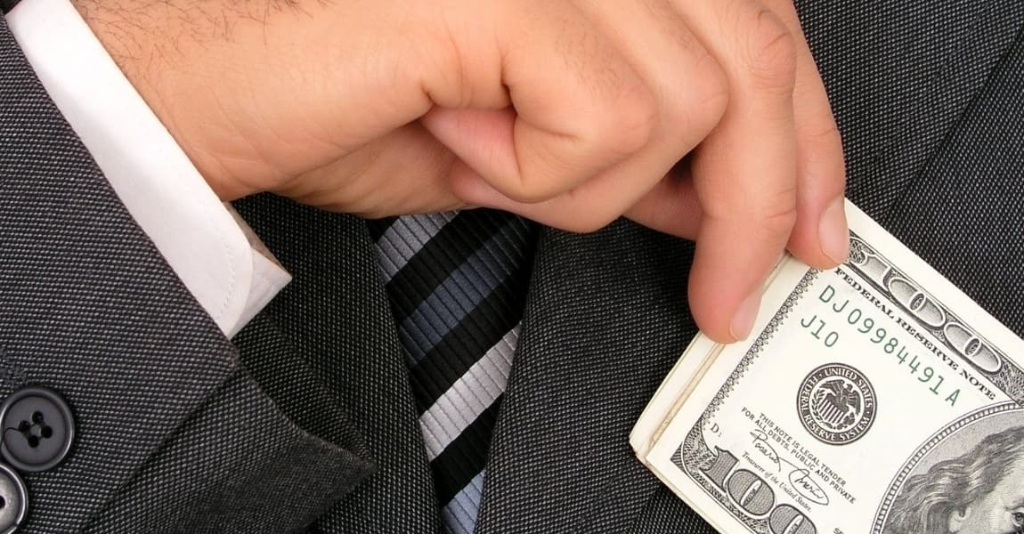 Receita Federal identifica R$ 1 bilhão em pedidos irregulares de salário-maternidade